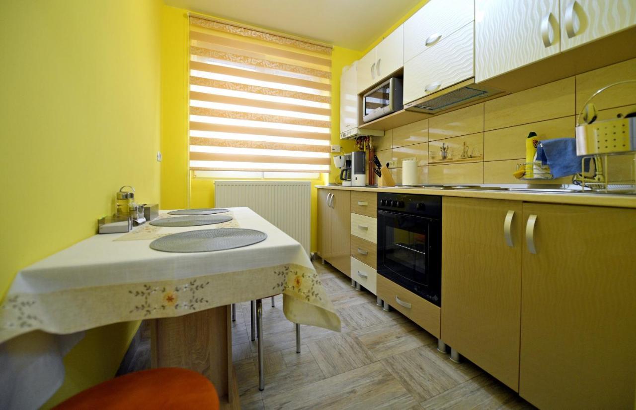 Apartament Trident Haţeg Exterior foto