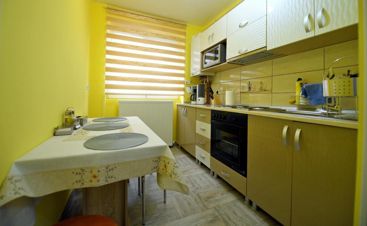 Apartament Trident Haţeg Exterior foto